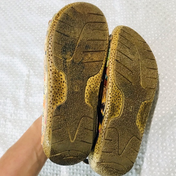 L'Artiste Taffyta Genuine Leather Strappy
Buckle Wedge Sandals - Picture 12 of 12